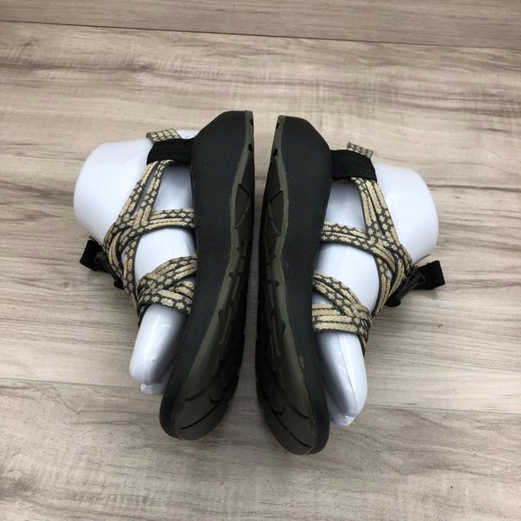 Chaco Sandals Womens 6 Zx2 Toe Strap Gray Off White Adjustable Outdoor Shoes - Picture 7 of 11